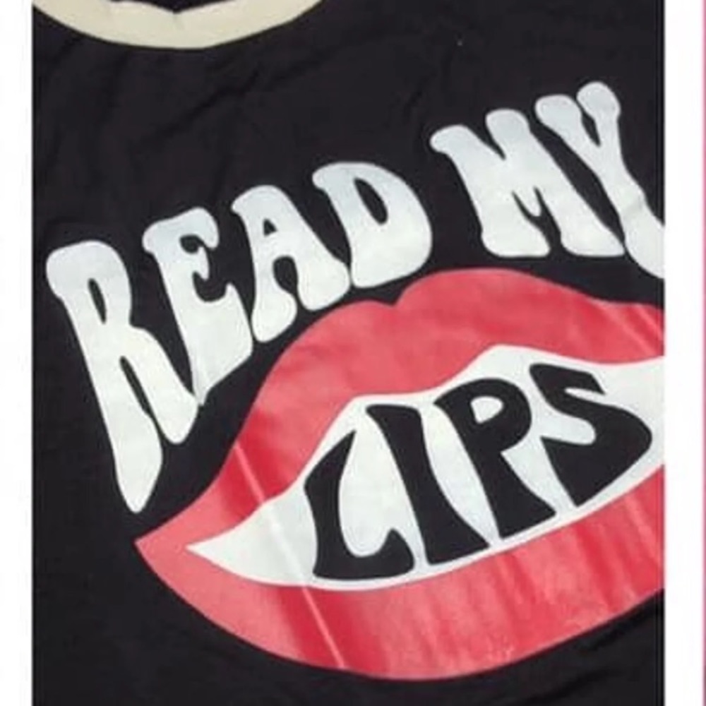 Lularoe Large Liv T Shirt “Read My Lips” Black